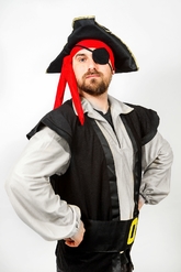День подражания пиратам - Костюм пирата со шляпой