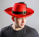 Мужские костюмы - Красная шляпа мушкетера
