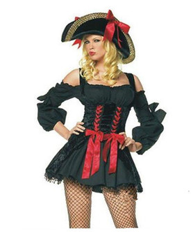 Женский костюм дерзкой пиратки